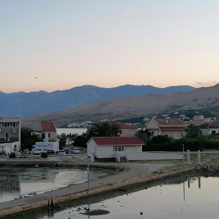 Apartmani Rija 3 Pag Town Exterior photo