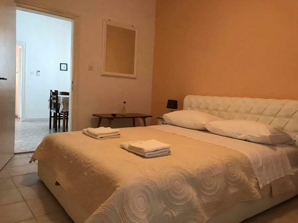Apartmani Rija 3 Pag Town Exterior photo